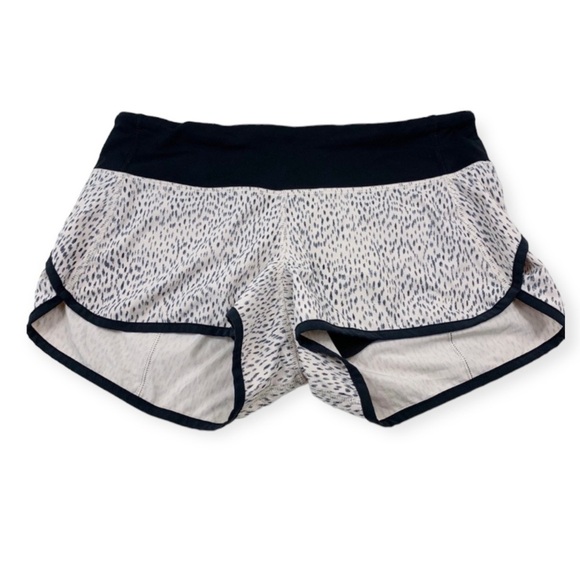 𝅺lululemon Run Speed Short Dottie Dash Grain Black - Picture 2 of 11